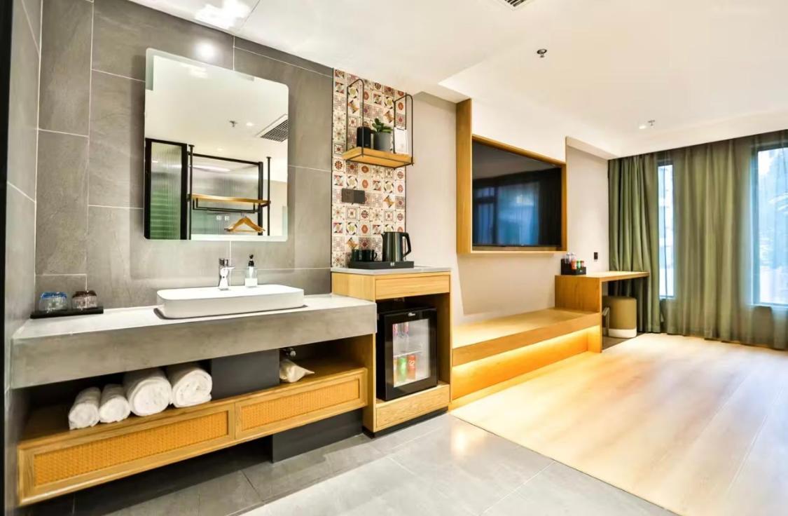 True Go Hotel - Shanghai Jing'An Temple Nanjing West Road Zewnętrze zdjęcie