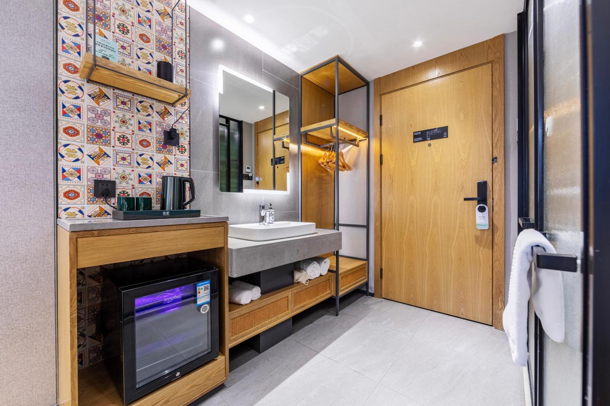 True Go Hotel - Shanghai Jing'An Temple Nanjing West Road Zewnętrze zdjęcie